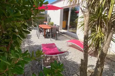 Image de Maison classée pour 6pers, 3 chambres avec jardin à 700m de la mer/ ref : Ang T4