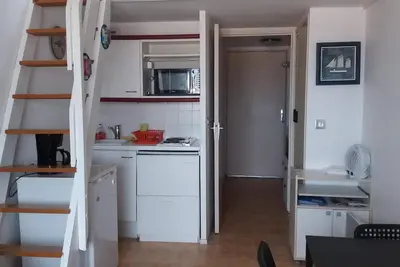 Image de Studio avec Wi-Fi pour 4 pers  A Sion  50m de l océan