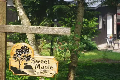 Image de Doux Maple B. T. B - Cozy Cottage sur la baie Georgienne Au Cap Very Private Chin Sud