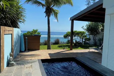 Image de Villa Frangipanier + piscine en bord de plage et lagon à Saint-Gilles-les-bains