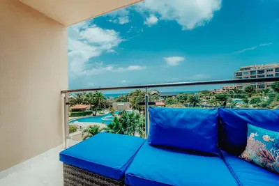 Image de Cosy Eagle Beach Vue Condo