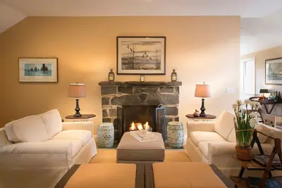 Image de Charmant cottage confortable dans une ferme non fonctionnelle dans une ville rurale. Calme et privé.