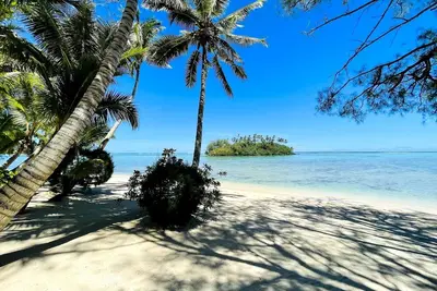 Image de Taakoka Muri Beach Villa - face Ă la plage avec votre propre piscine face au lagon