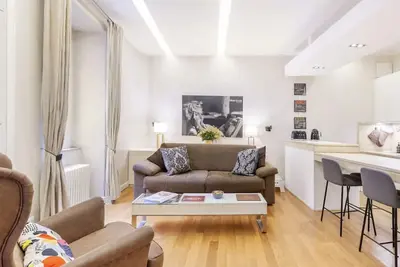 Image de Campo dei Fiori Terrasse Hi Tech, moderne et calme.