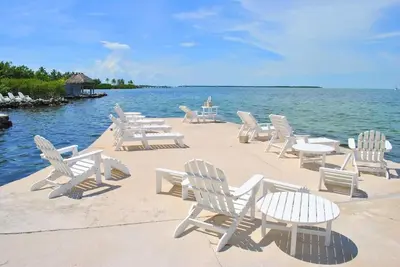 Image de Charmante maison de 2 chambres au rez-de-chaussée avec vue sur la baie - Little Bay Lower Level