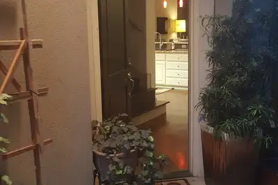 Image de Maison moderne 2300ft w 2Bedrooms, 2Livings, 2. 5Bath, Patio, +