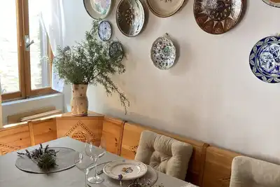 Image de maison étonnante entre pays et bord de mer!