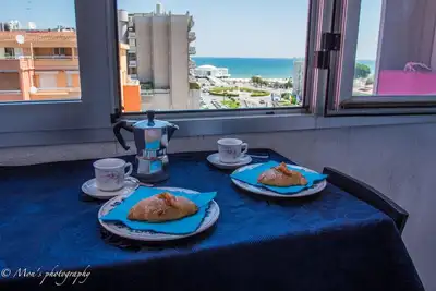 Image de Grand appartement central, même pour les chambres