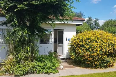 Image de Sunny View, Chalet 2 chambres sur le parc de vacances 4 * Welcome à Dawlish Warren