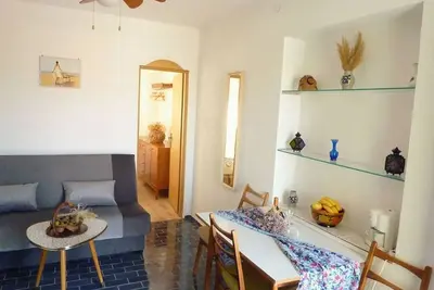 Image de À partir de 22 par jour. À seulement 200 mètres de la plage avec de belles vues sur la mer