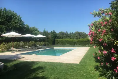 Image de Maison 3 chambres à 2 minutes d'Uzès - le calme sur 4500 m² de parc et jardin