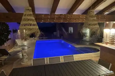 Image de Belle villa avec piscine, vue mer, wifi, airco, proche du centre et plages, jardin