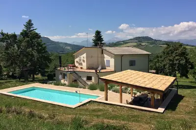 Image de Casa Vittoria-fabuleuse villa située dans une belle campagne.