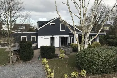 Image de maison romantique et confortable dans un environnement de sérénité