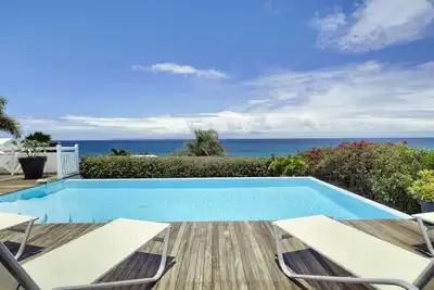 Image de Serena, villa avec vue mer, piscine et plage à pied
