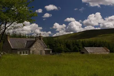 Image de Toute la maison au coeur du Mal-Whikey Countrys