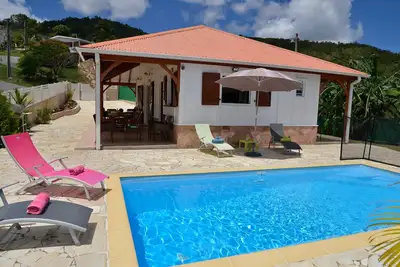 Image de Villa créole tout confort, avec piscine, proche de la plage du Diamant.