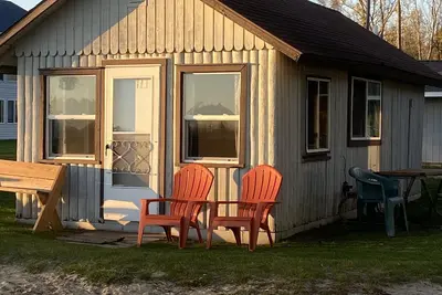 Image de Lkfrt Cabin Sleeps 4 Cuisine complète, 300 'Kayaks Sandy Beach-libre, pédalos