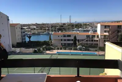 Image de Studio 4p cap d’Agde dans résidence avec piscine terrain de tennis boulodrome