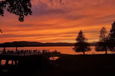 Image de Une des propriétés les plus belles et uniques sur le lac!