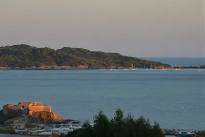 Image de Giens peninsula, panoramic view of Porquerolles