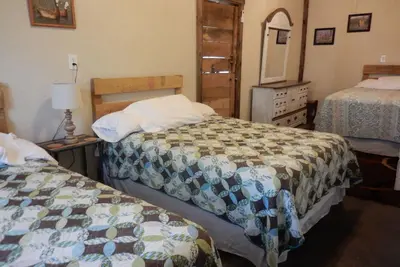 Image de Spacieux pavillon-dortoir au bord du lac Norfork au cœur des montagnes Ar Ozark