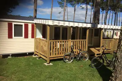 Image de Mobilhome 40 m2 6 Places Climatise Terrasse Couverte à 3 km de l'océan