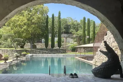 Image de un petit paradis pour deux: maison d'hôtes cachée et piscine dans un endroit incroyable