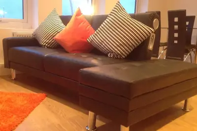 Image de Spacieux et luxueux, Cranbrook Apartment