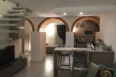 Image de Charme et élégance à Vérone - À deux pas du Centre Ville