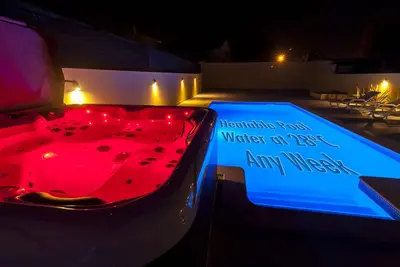 Image de Villa avec piscine - Jacuzzi- Sauna - Massage- Hammam spa- Vue sur la mer