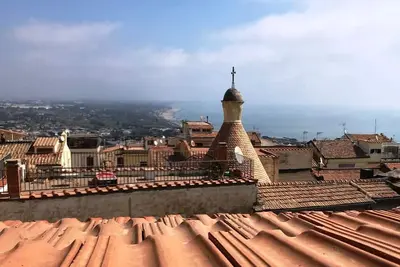 Image de Vieille ville et près de la mer
