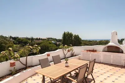 Image de Superbe propriété sur le Golden Mile, à 3 min de Puente Romano et de la mer.