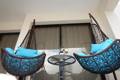 Image de Appartement de deux chambres spacieux et récemment meublé, à 200 mètres de la plage. <br>