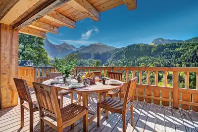 Image de Chalet Les Brevins  5 étoiles, Vues Imprenables à 360°, Spa, Hammam, Billard