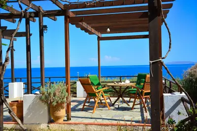 Image de Villa Kastro, Villa en bord de mer avec vue imprenable