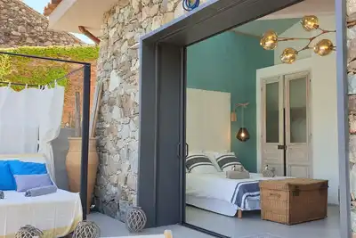 Image de Maison pour 4 avec grande terrasse privé au calme