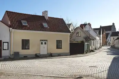 Image de 8 lits à l'intérieur du mur d'anneau Visby