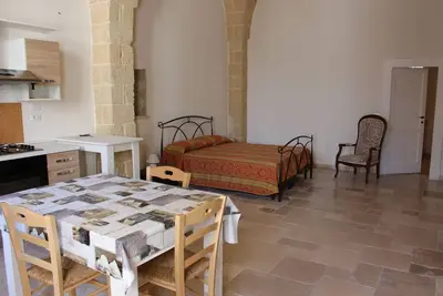 Image de 4 appartements avec jardin dans le centre historique avec parking à quelques minutes d