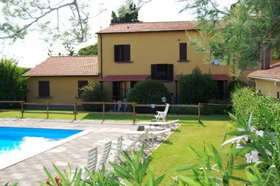 Image de Appartement2 Casa Milla wi-fi piscine jardins de vacances pour se détendre la mer Toscane