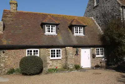Image de Annie's Cottage. Une jolie maison en style chocolat avec beaucoup de caractère.