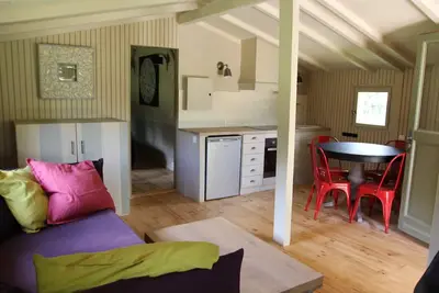 Image de chalet en pleine nature