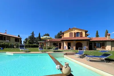 Image de Borgo silence vacances Villa Ludovica hébergement 4 km de Lajatico