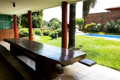 Image de 4 Chambres, Villa, Piscine, Jardin tropical au Paraguay en Amerique du Sud