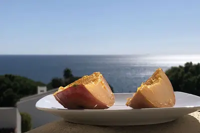 Image de Splendide appart. climatisé avec terrasse vue mer, piscine et parking sécurisé.