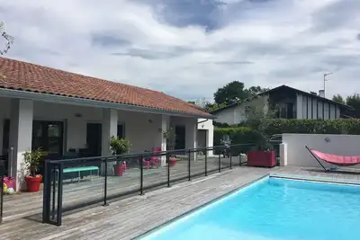 Image de Villa moderne avec piscine Ă Arcangues limite Biarritz