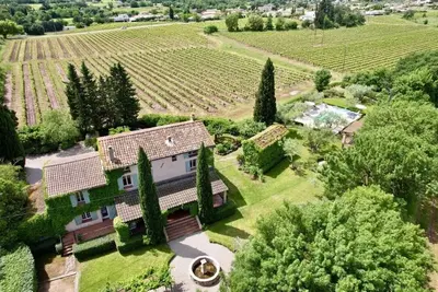 Image de Septembre 2. 300 Euro par semaine! Offre de dernière minute!