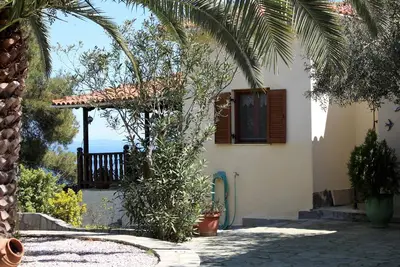 Image de Maison de vacances indépendante avec une vue unique sur la mer, Wifi | Aghios Nikolaos, craie