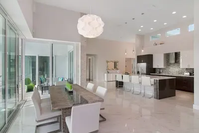 Image de Villa neuve « New Star Shine », propriété de luxe, orientée plein sud, pour des vacances de rêve