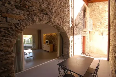 Image de Appartement de 2½ pièces meublé avec goût avec un grand espace extérieur